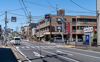 POLISHさんの看板と大阪王将さんの看板